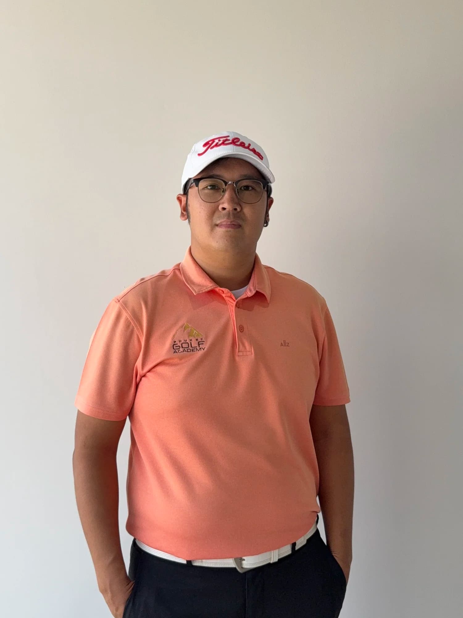 Portrait of Pro Aom, GOLFNEST Academy coach